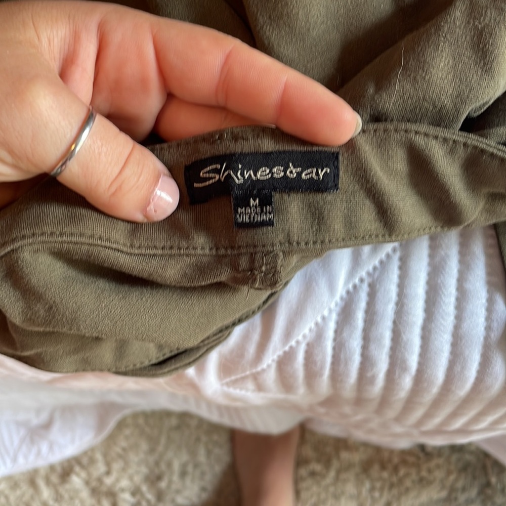 Capris - Picture 3 of 3